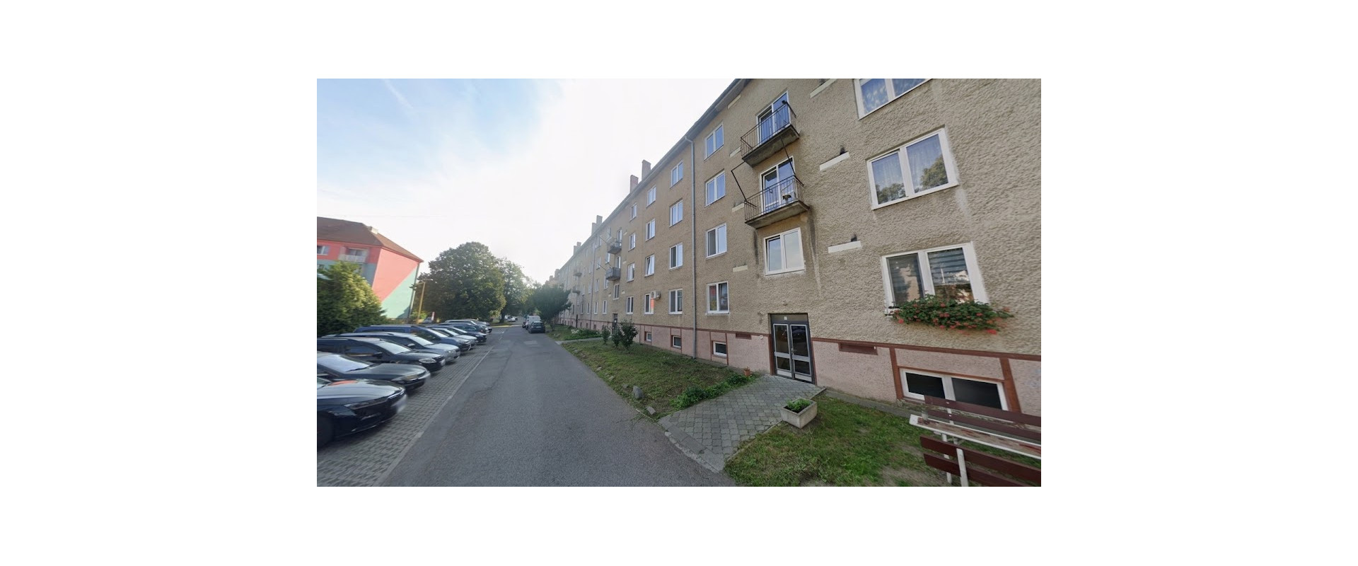 Priestranný 3-izb. byt - 70 m²s balkónom len 2 min. od centra HUMENNÉHO.