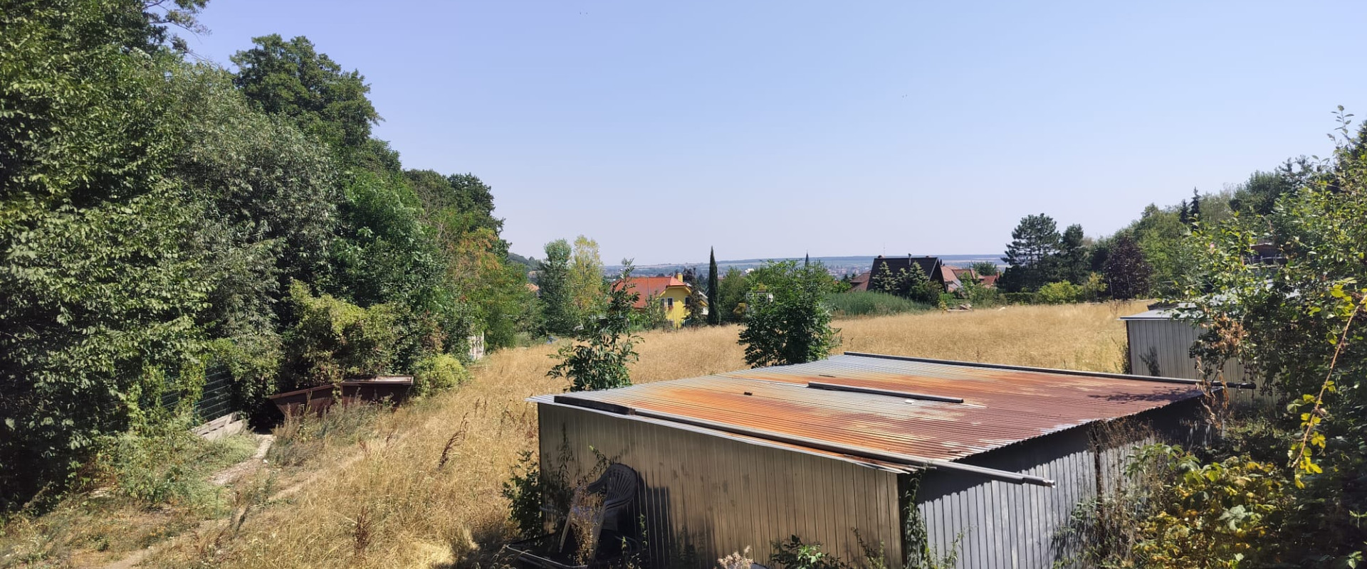 Exkluzívny stavebný pozemok s výmerou 2645m2 v Limbachu