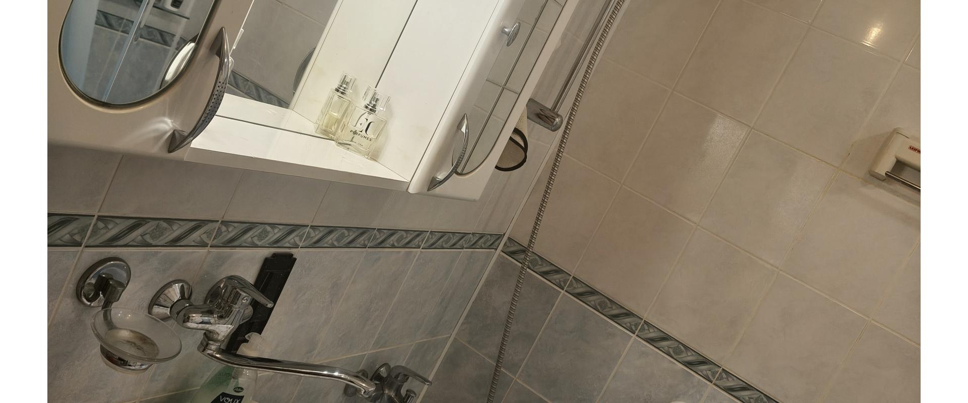 Na predaj: PRIESTRANNÝ A SVETLÝ 3-IZBOVÝ BYT S DVOMA BALKÓNMI