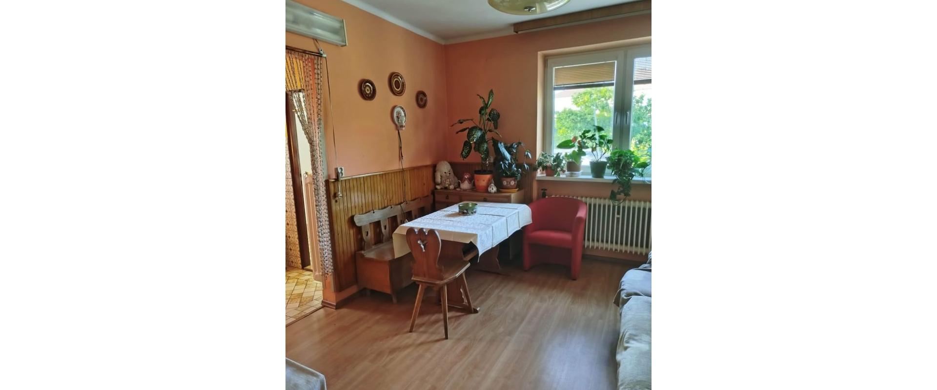Útulný domov s veľkým pozemkom 38 min od Bratislavy po R7