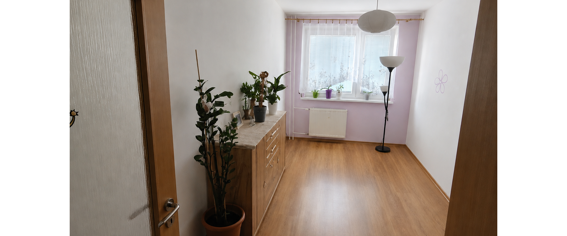 3-IZBOVÝ BYT S LODŽIOU A NÁDHERNÝM VÝHĽADOM NA ŽILINU.