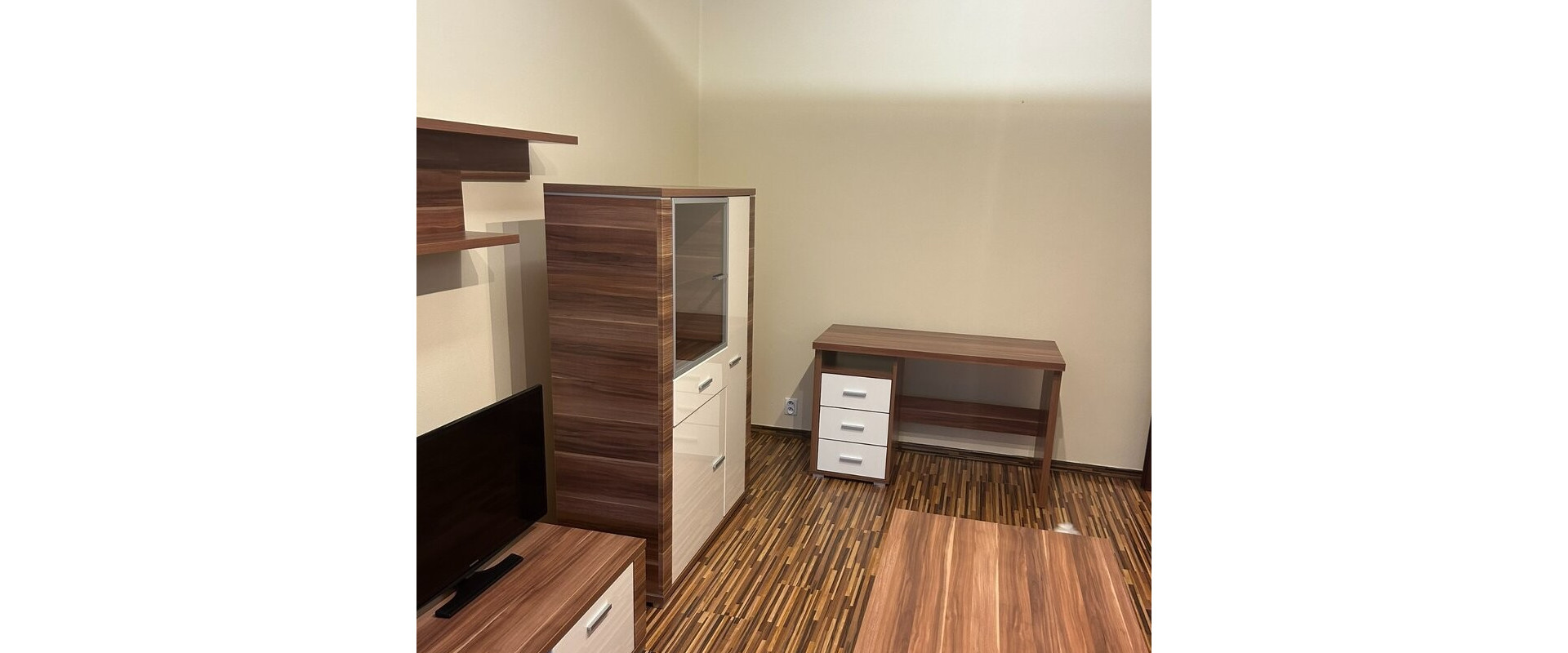 PRENÁJOM 3-IZBOVÉHO BYTU S BALKÓNOM – ŽILINA, VLČINCE.