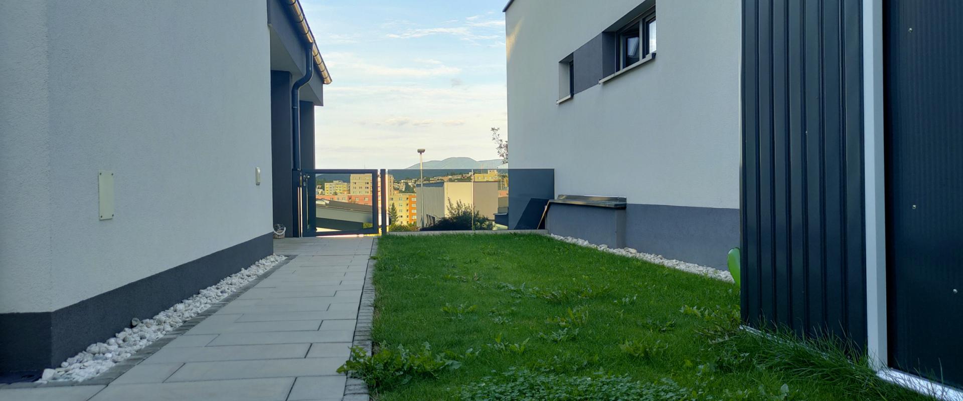 Moderný 4 izbový byt v novostavbe RD, Sídl. 3