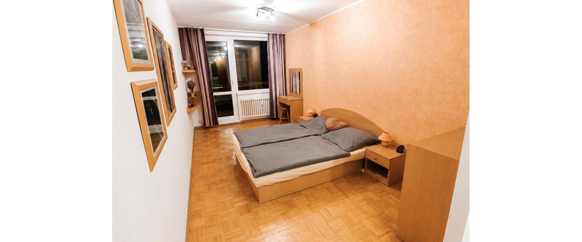 PRENÁJOM – PRIESTRANNÝ 4-IZBOVÝ ZARIADENÝ BYT | KOŠICE–ŠACA