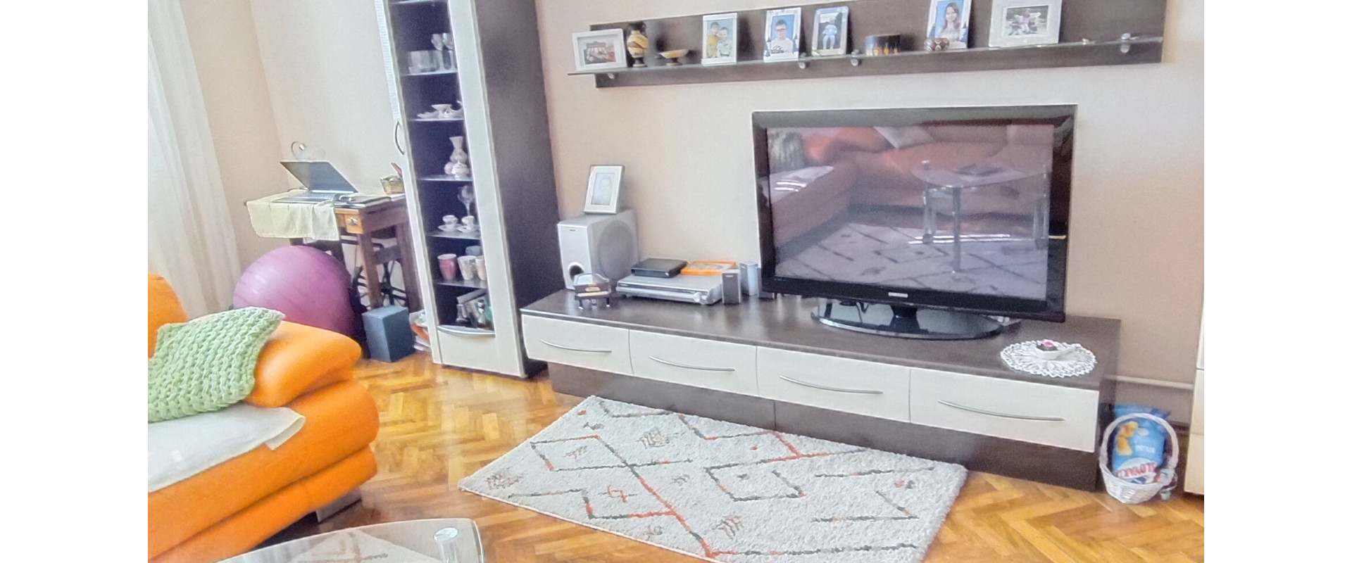 Na predaj priestranný 2-izbový byt - 62 m2,  v Žiline.