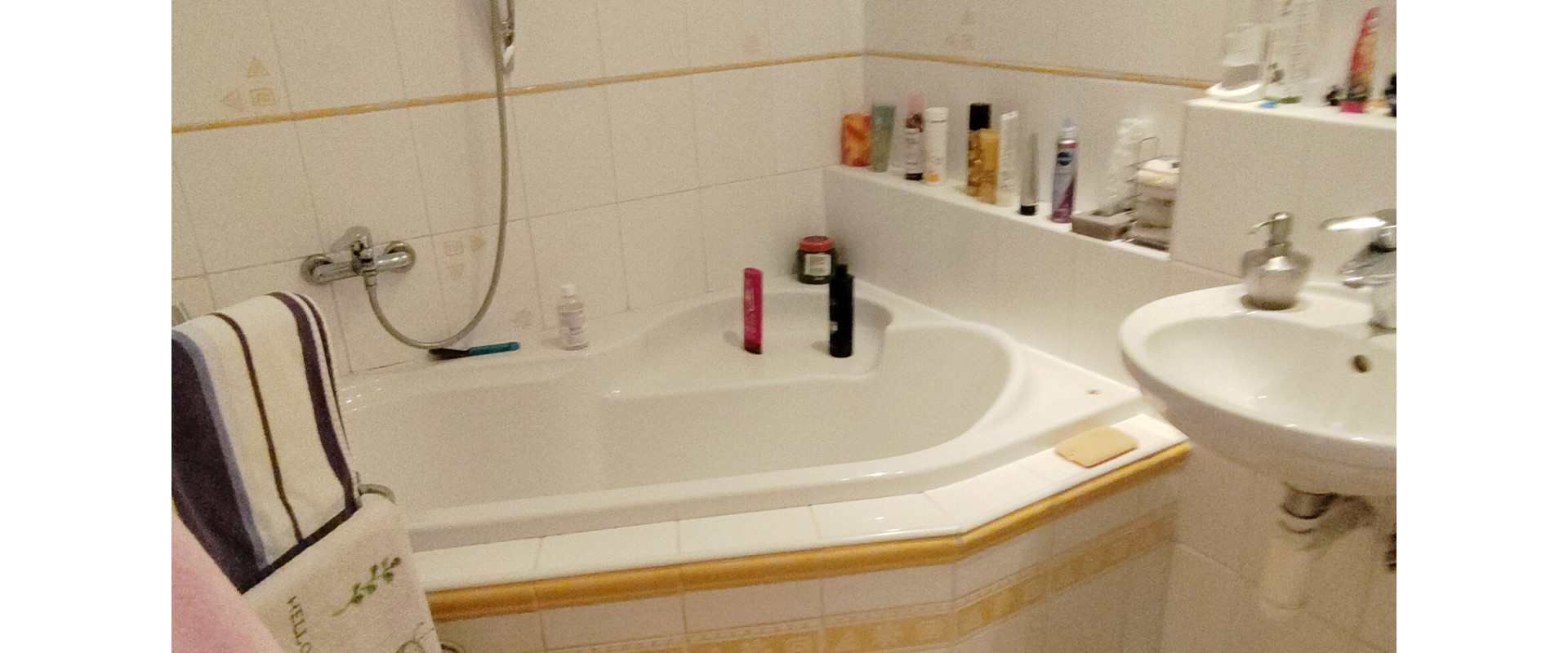 Na predaj priestranný 2-izbový byt - 62 m2,  v Žiline.