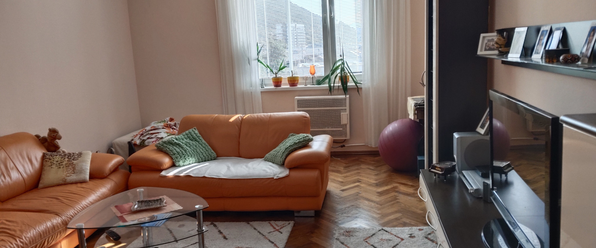 Na predaj priestranný 2-izbový byt - 62 m2,  v Žiline.