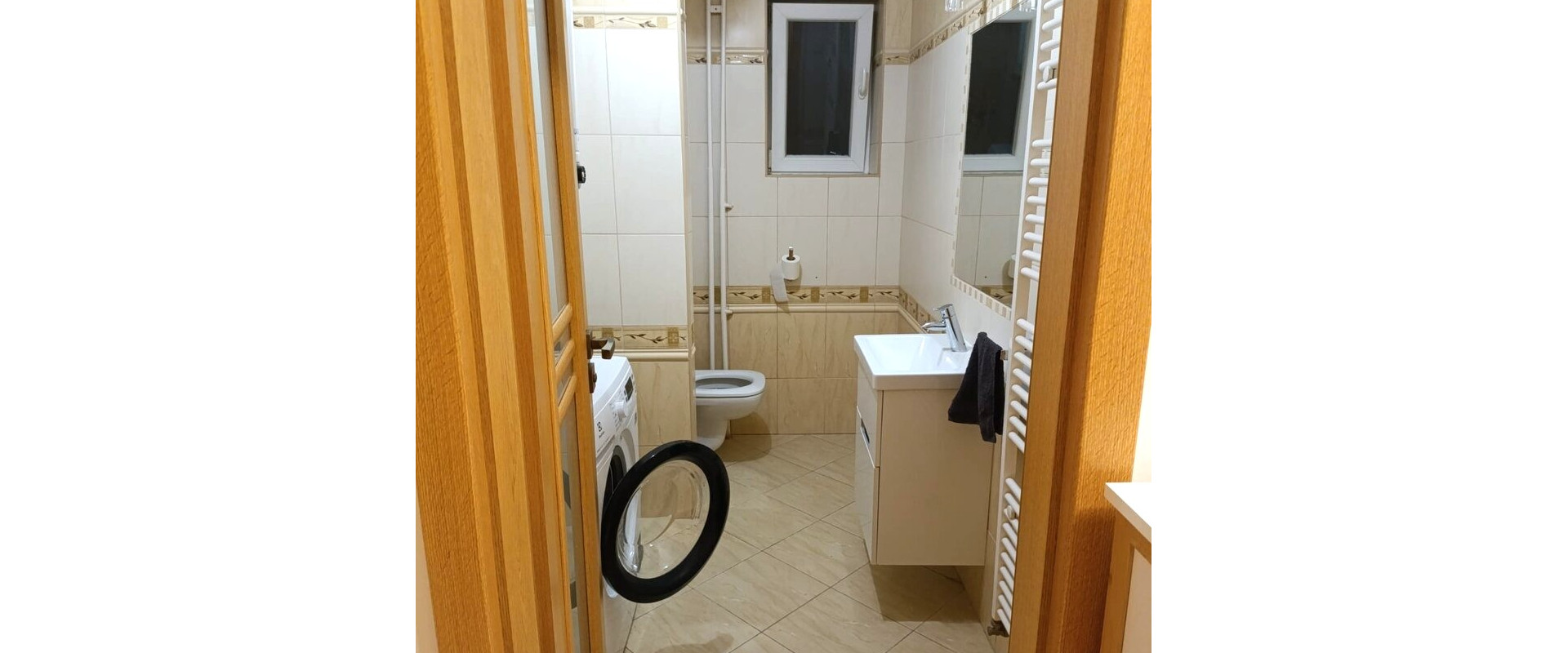 Priestranný 2,5-izbový byt s balkónom a klimatizáciou