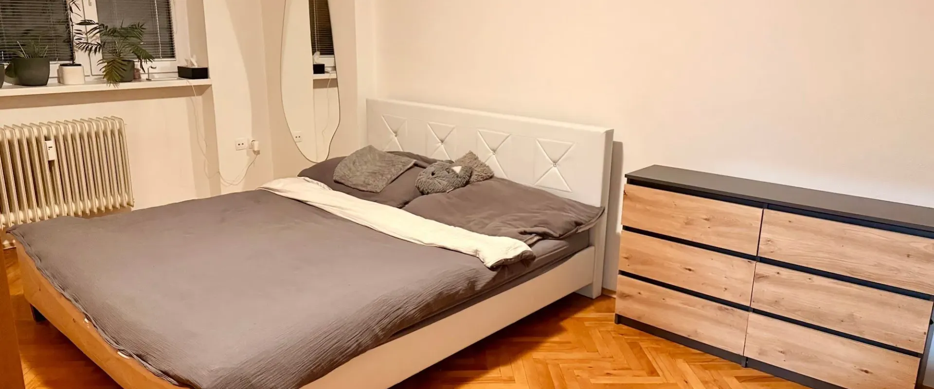 Priestranný 2-izbový byt s veľkou pivnicou (17 m²) – Podháj