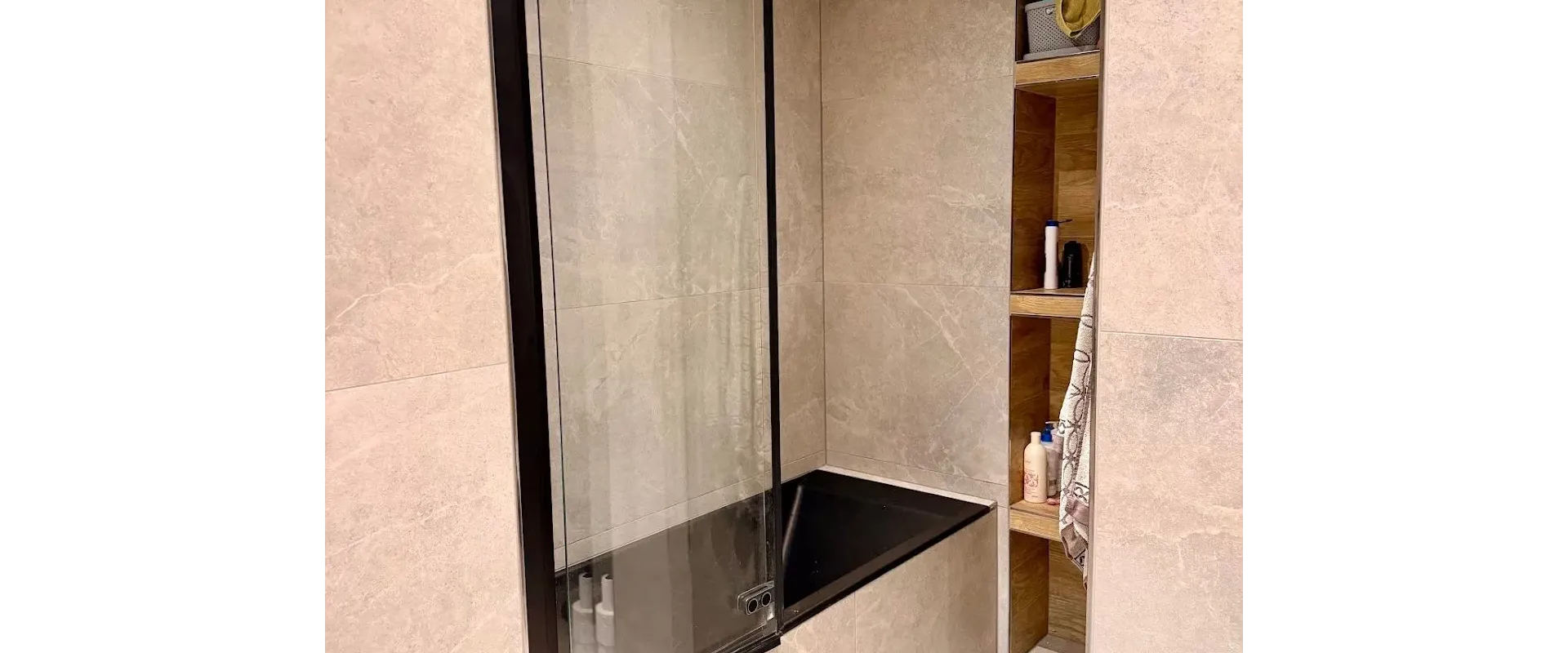 Priestranný 2-izbový byt s veľkou pivnicou (17 m²) – Podháj