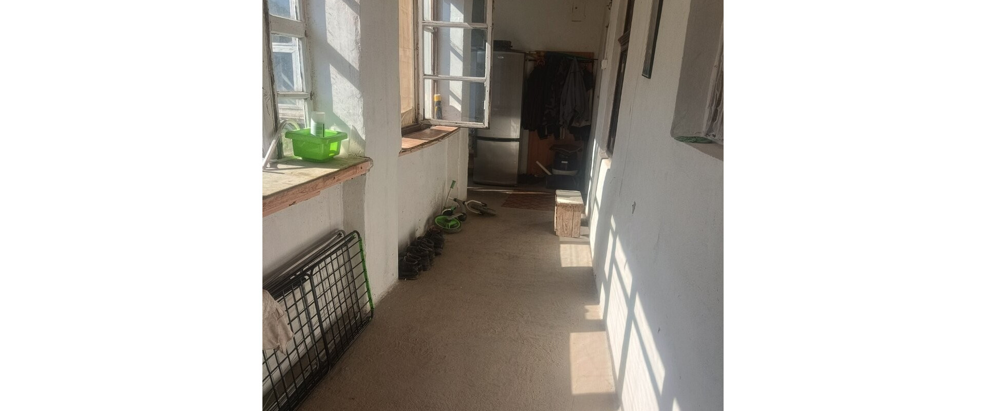 Priestranný 3-izbový rodinný dom s veľkou ovocnou záhradou v Gbelciach