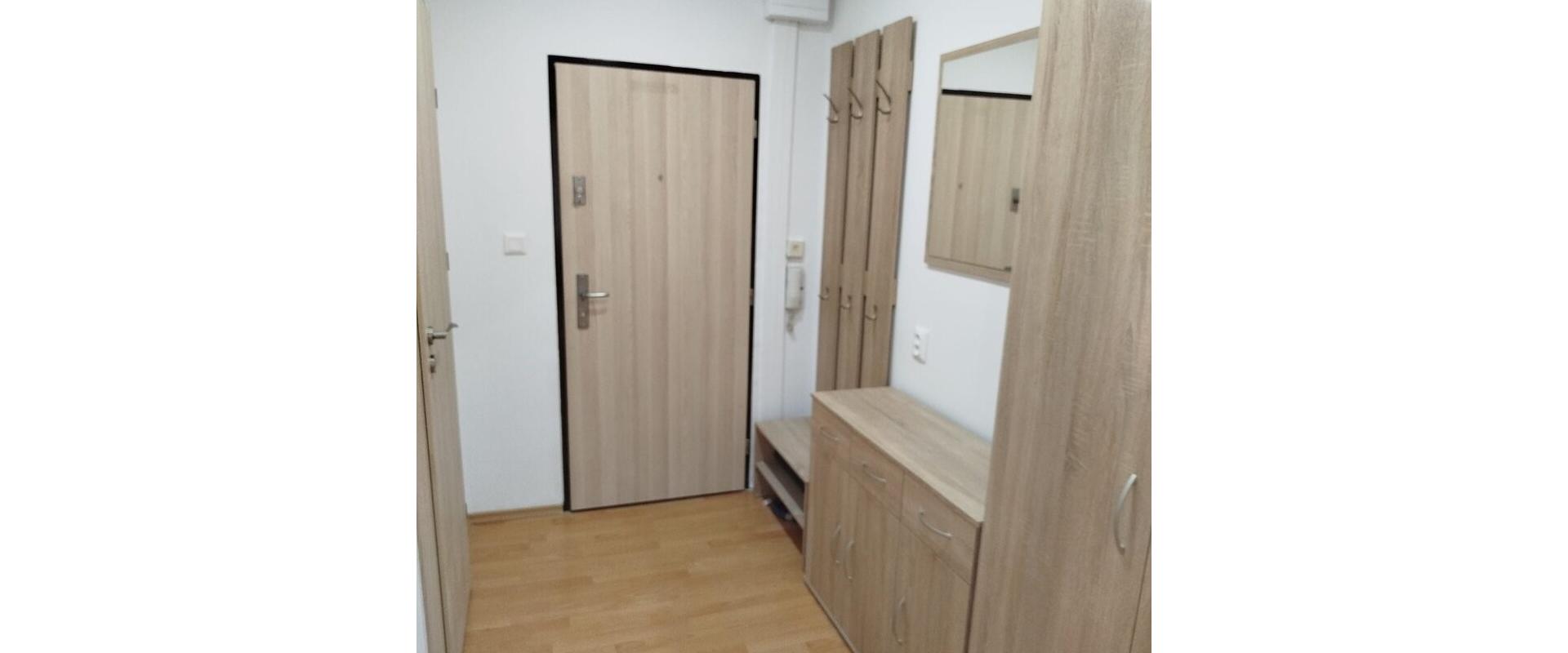 Prenájom 1 izbového bytu s loggiou