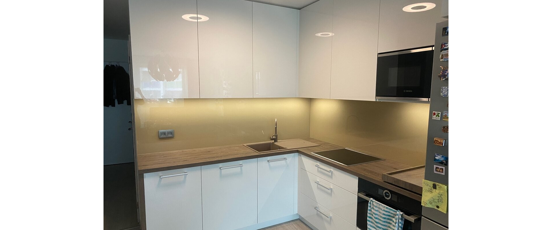 Moderne zariadený 2-izbový byt s balkónom a parkovaním