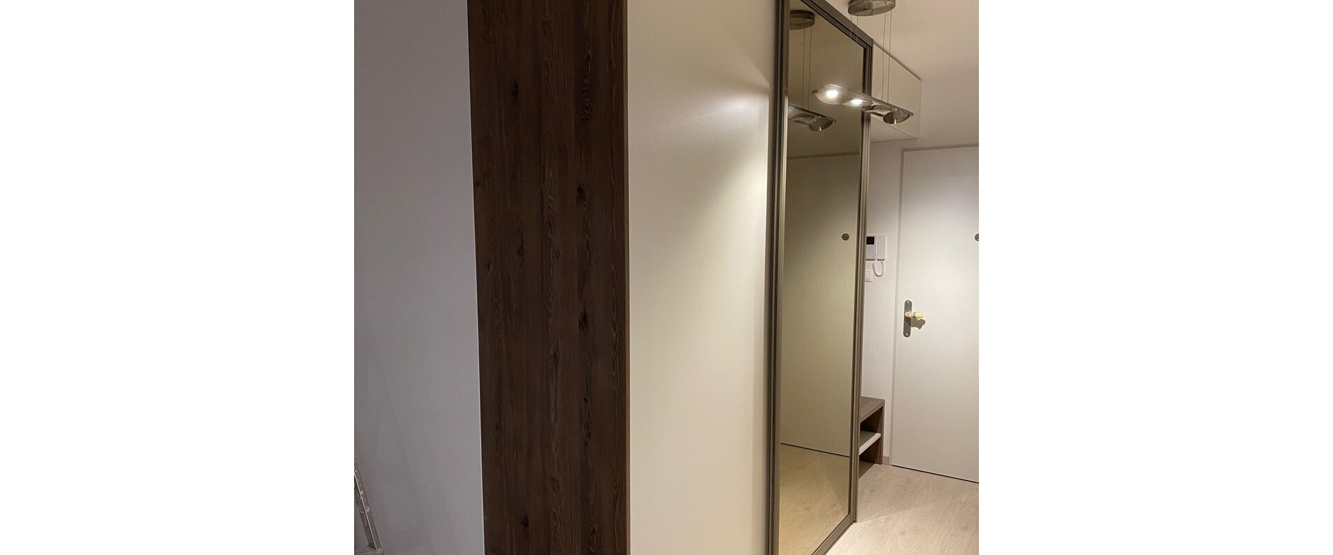 Moderne zariadený 2-izbový byt s balkónom a parkovaním