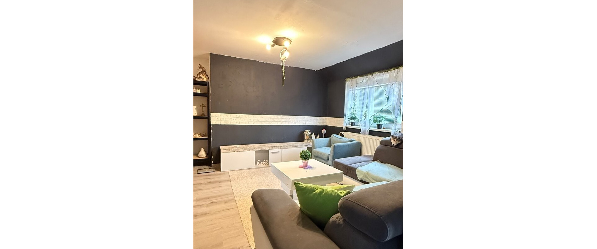 Priestranný 4-izbový apartmán / kancelárske priestory s parkovaním a terasou