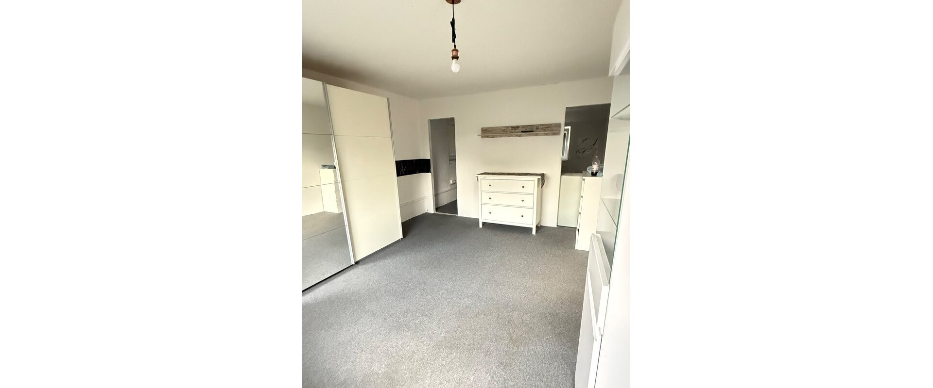 Priestranný 4-izbový apartmán / kancelárske priestory s parkovaním a terasou