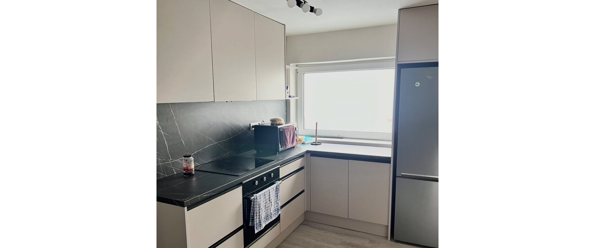 Priestranný 4-izbový apartmán / kancelárske priestory s parkovaním a terasou