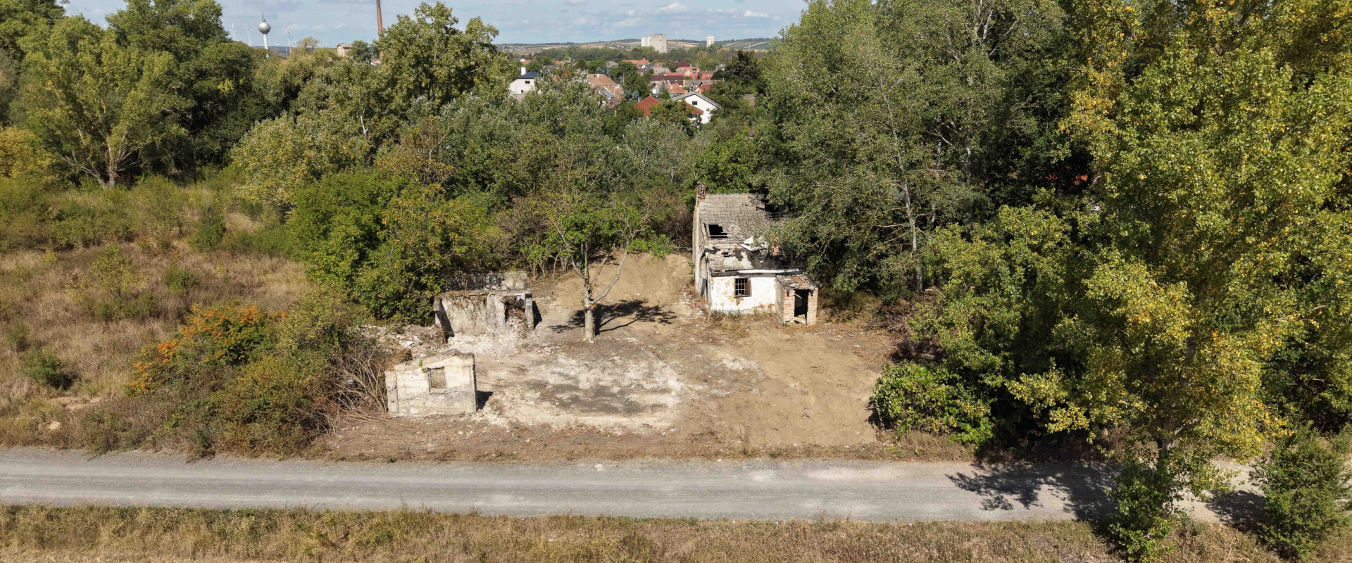 STAVEBNÝ POZEMOK V ZÁHORSKEJ VSI – POKOJ A PRÍRODA NA DOSAH