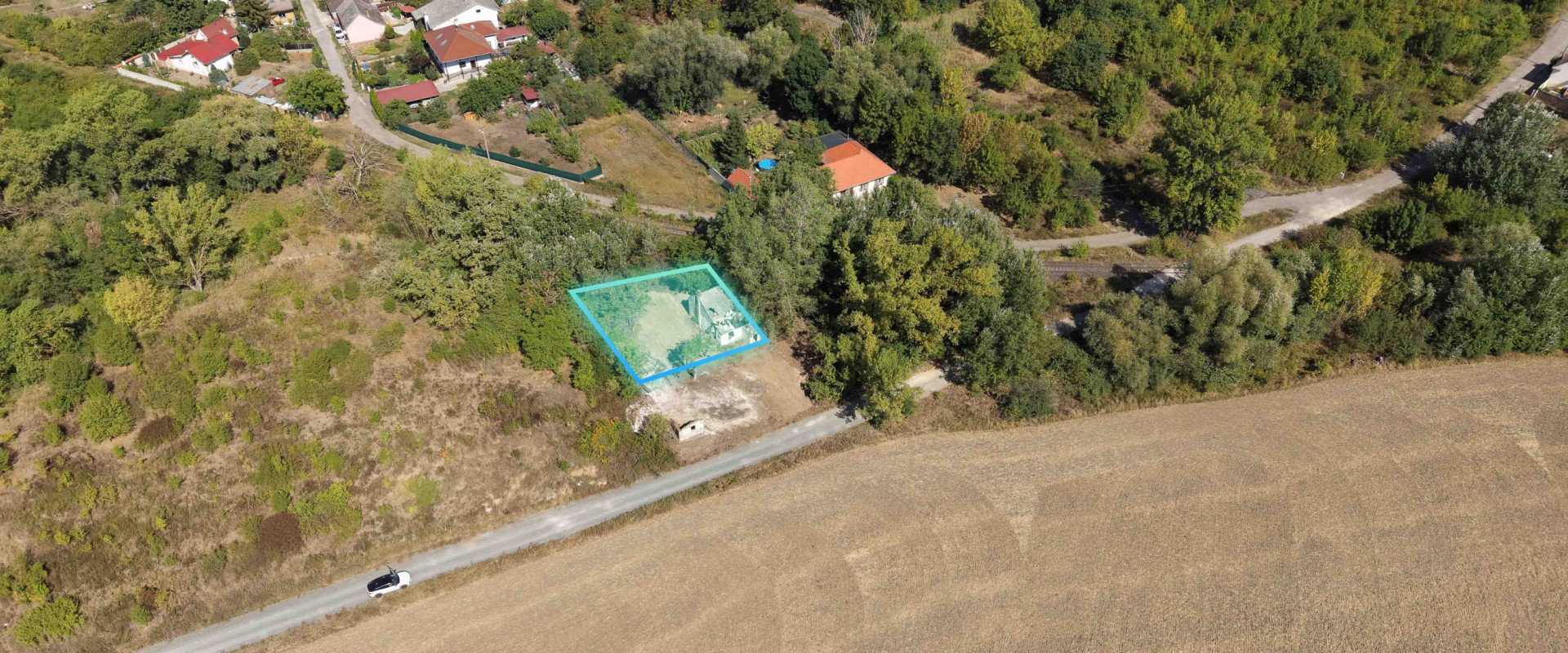 STAVEBNÝ POZEMOK V ZÁHORSKEJ VSI – POKOJ A PRÍRODA NA DOSAH