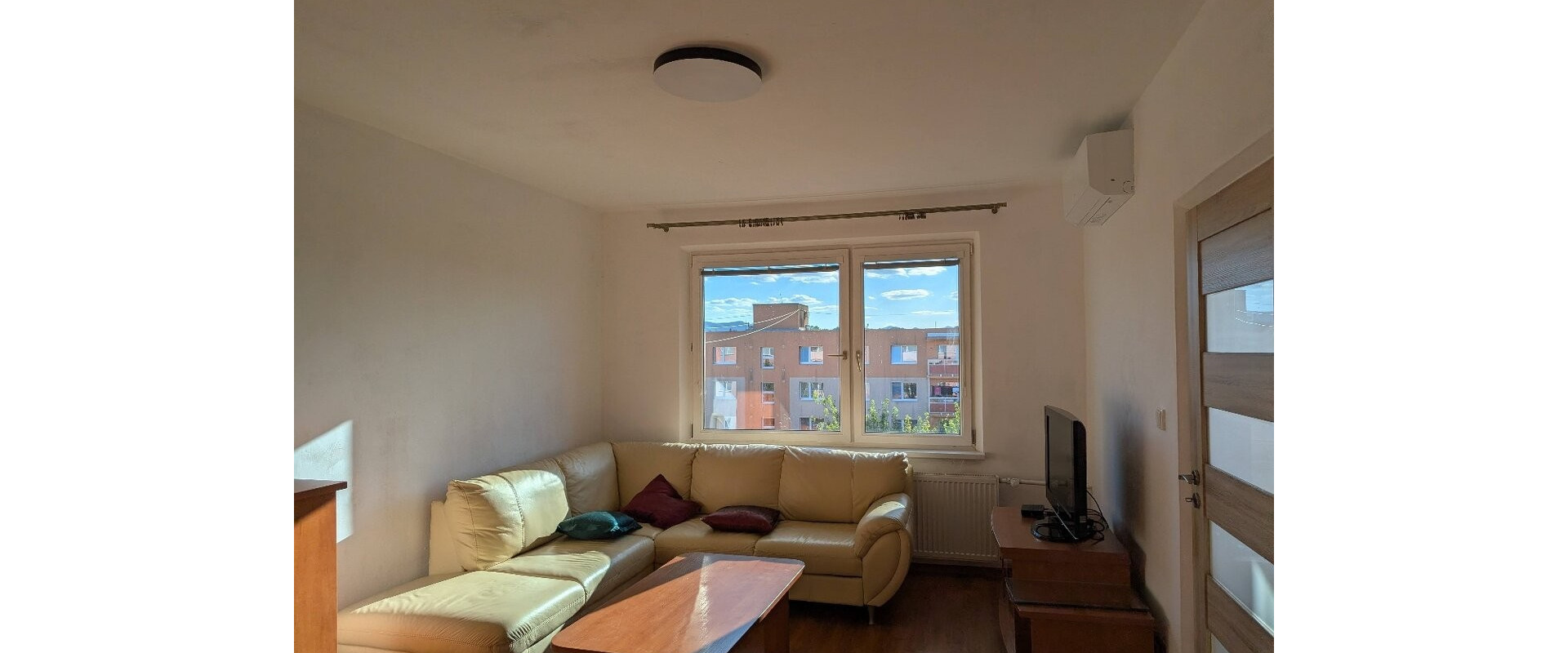 NA PRENÁJOM 1-IZBOVÝ BYT S BALKÓNOM A KLIMATIZÁCIOU-POPRADSKÁ