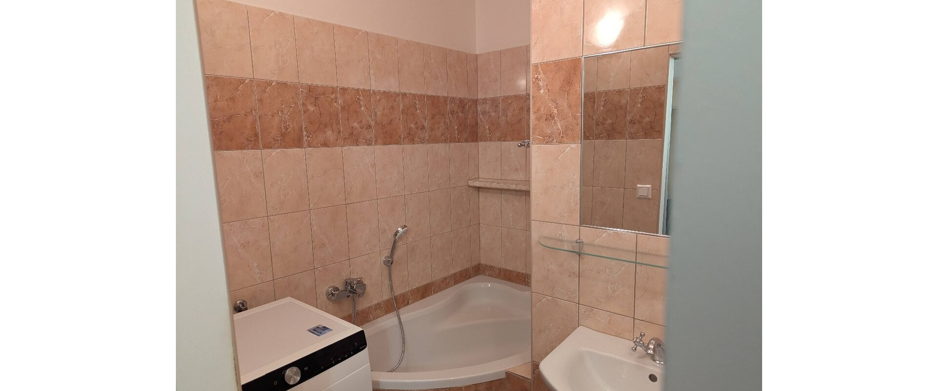 NA PRENÁJOM 1-IZBOVÝ BYT S BALKÓNOM A KLIMATIZÁCIOU-POPRADSKÁ