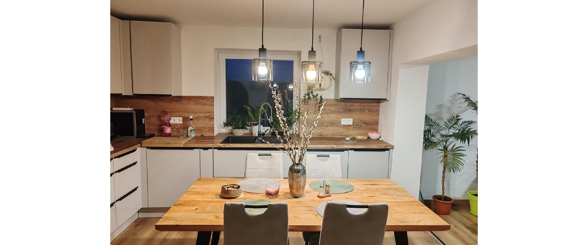 KOMPLETNE ZREKONŠTRUOVANÝ DOM + 1 798 m² POZEMOK | HRUBOŇOVO