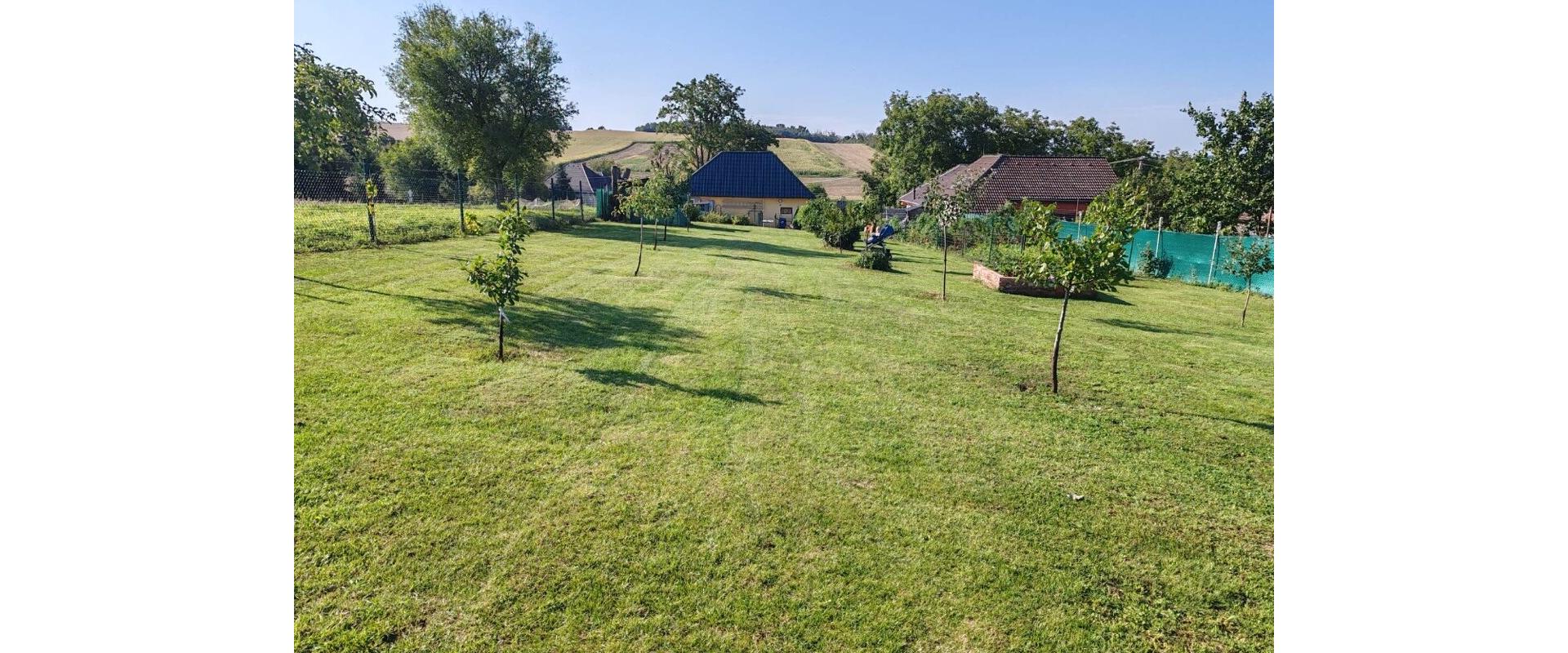 KOMPLETNE ZREKONŠTRUOVANÝ DOM + 1 798 m² POZEMOK | HRUBOŇOVO