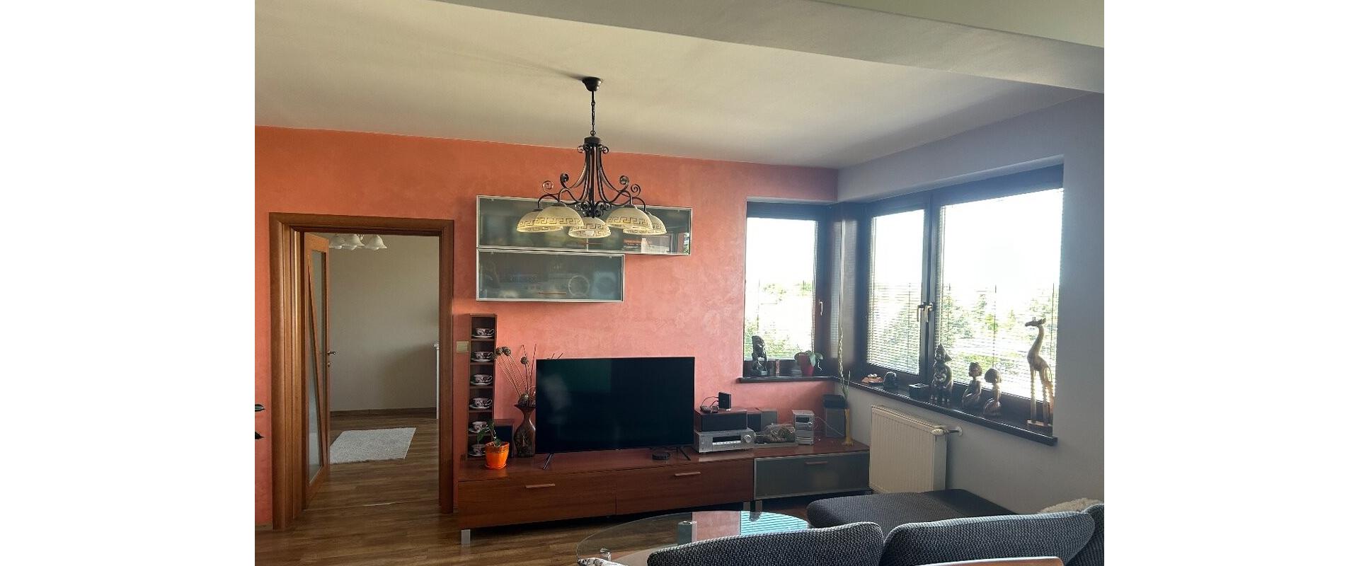 Prenájom priestranného 2-izbového bytu | 64 m² | centrum Malaciek
