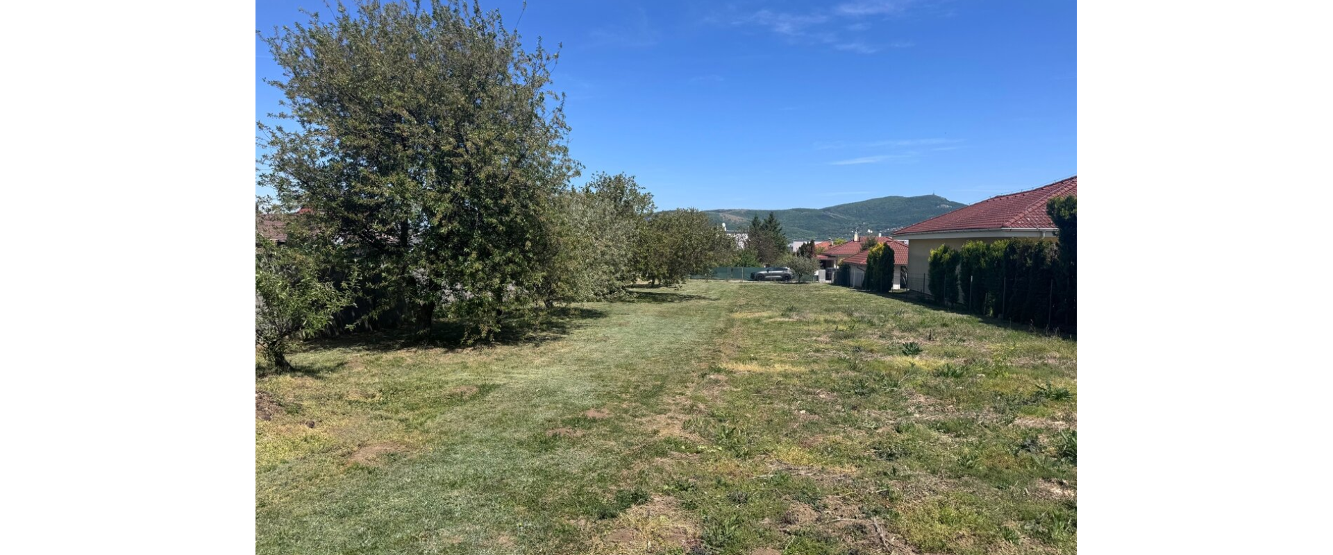 Na predaj veľkorysý stavebný pozemok (1104 m²) – Lužianky