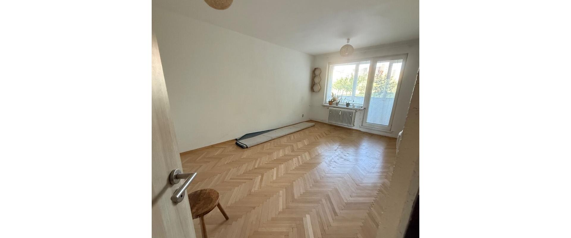 PRIESTRANNÝ 3-IZBOVÝ BYT S VÝMEROU 92m² na sídlisku Vlčince II.