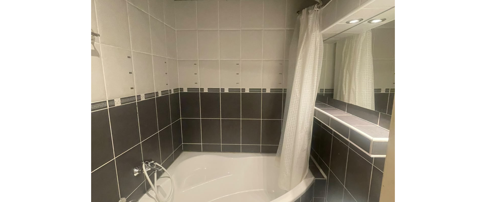 Priestranný 3-izbový byt s balkónom