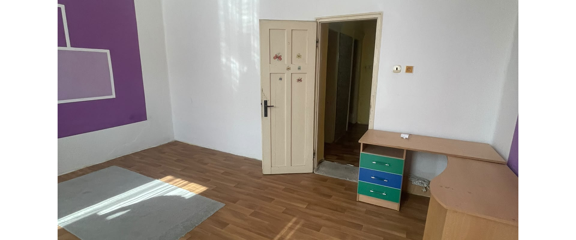 2-izbový rodinný dom s vlastným pozemkom priamo v Leviciach