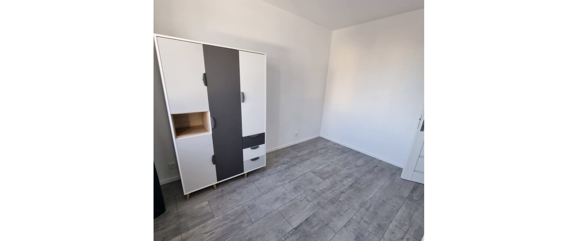 Prenájom | 2-izbový byt s veľkou terasou | CENTRUM- Námestie Iglovia