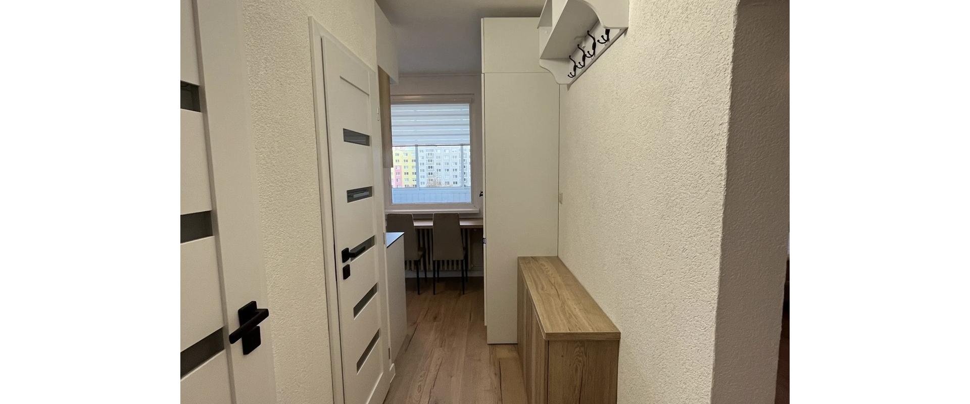 Na predaj 1-izbový byt s balkónom - kompletná rekonštrukcia