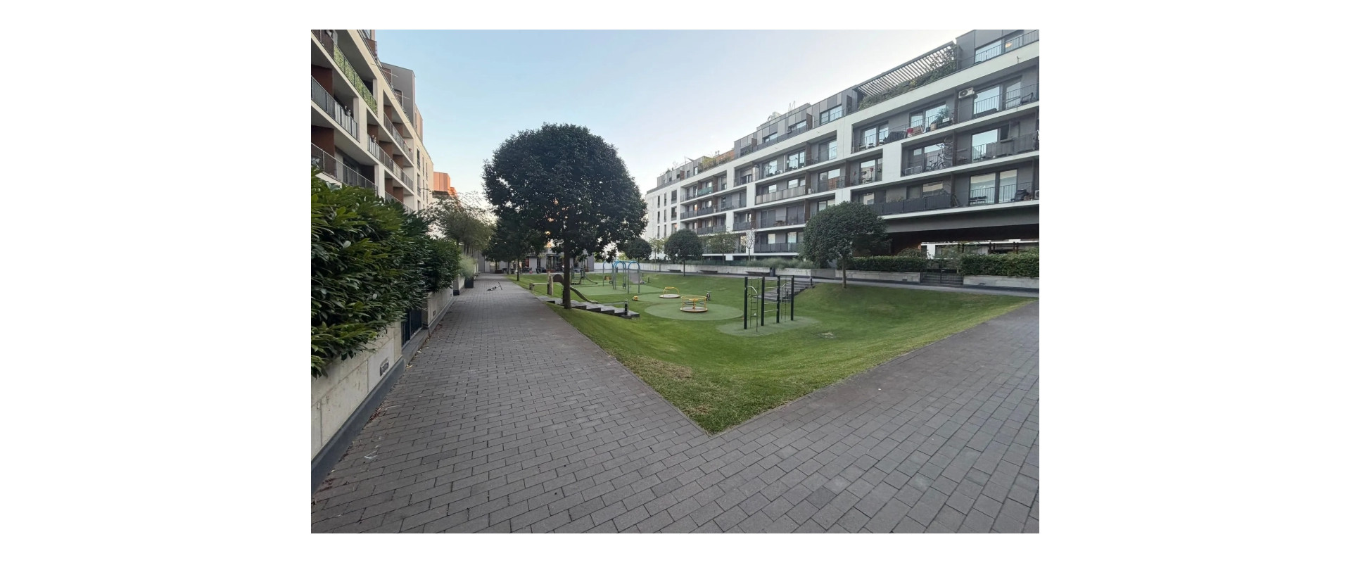 PREDAJ: Kompletne zariadený 2-izbový byt – Slnečnice Mesto