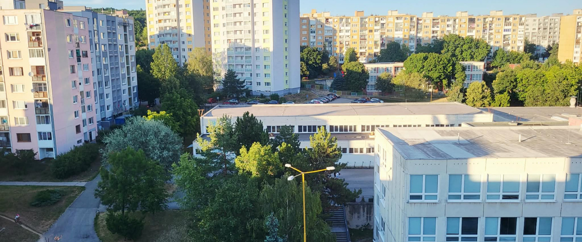 Veľký 4-izbový byt s balkónom / 82m2 – Ťahanovce, Košice