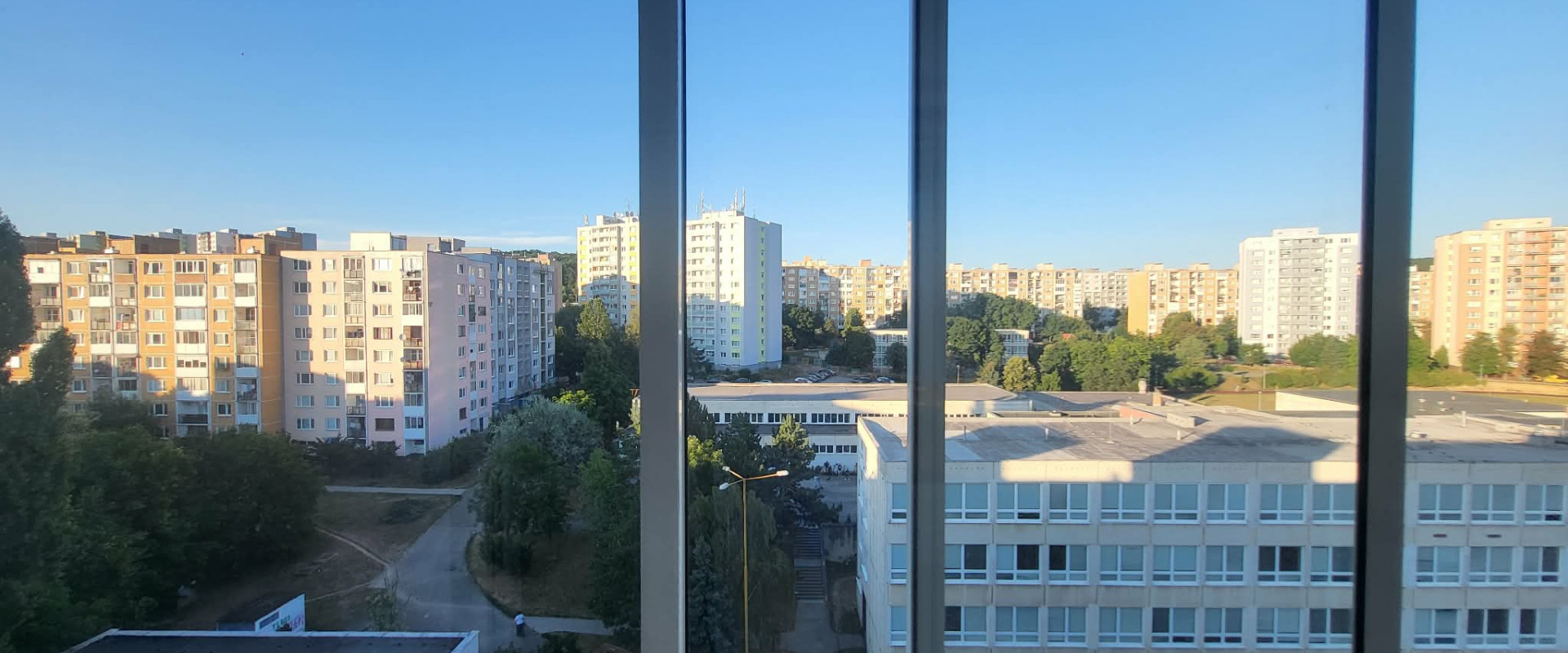 Veľký 4-izbový byt s balkónom / 82m2 – Ťahanovce, Košice