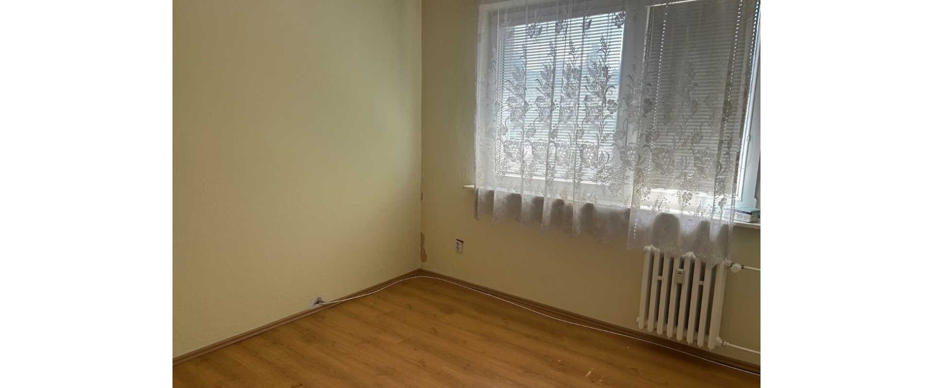 Predaj 4 izb bytu s výbornou polohou, Dúbravka