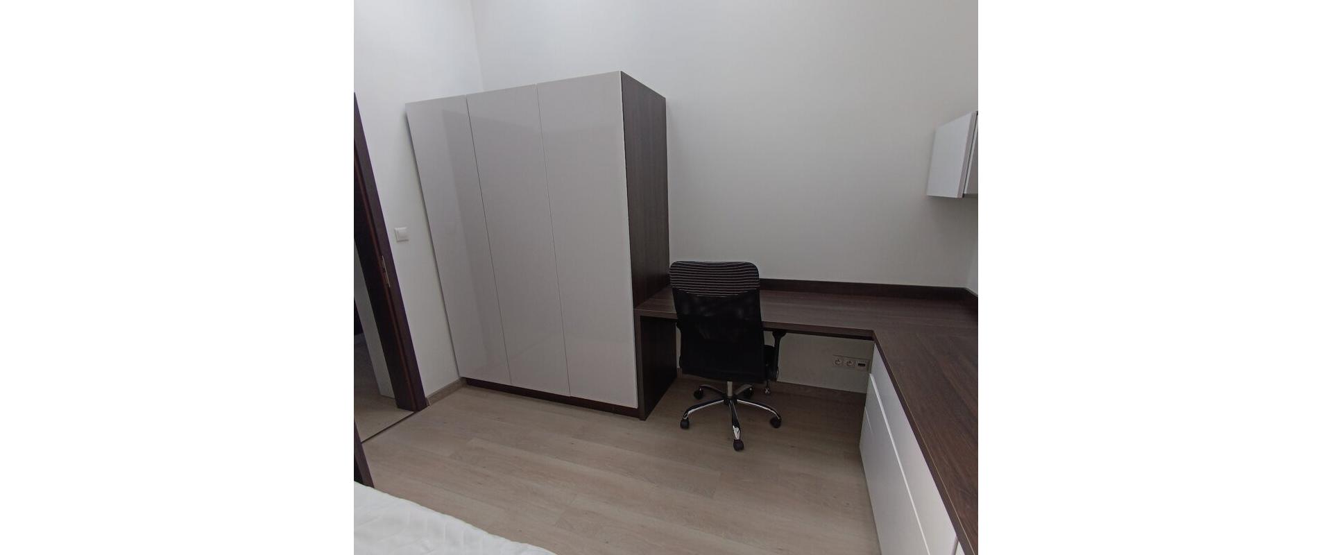 Na prenájom 3-izbový moderne zariadený byt na Bottovej ulici.