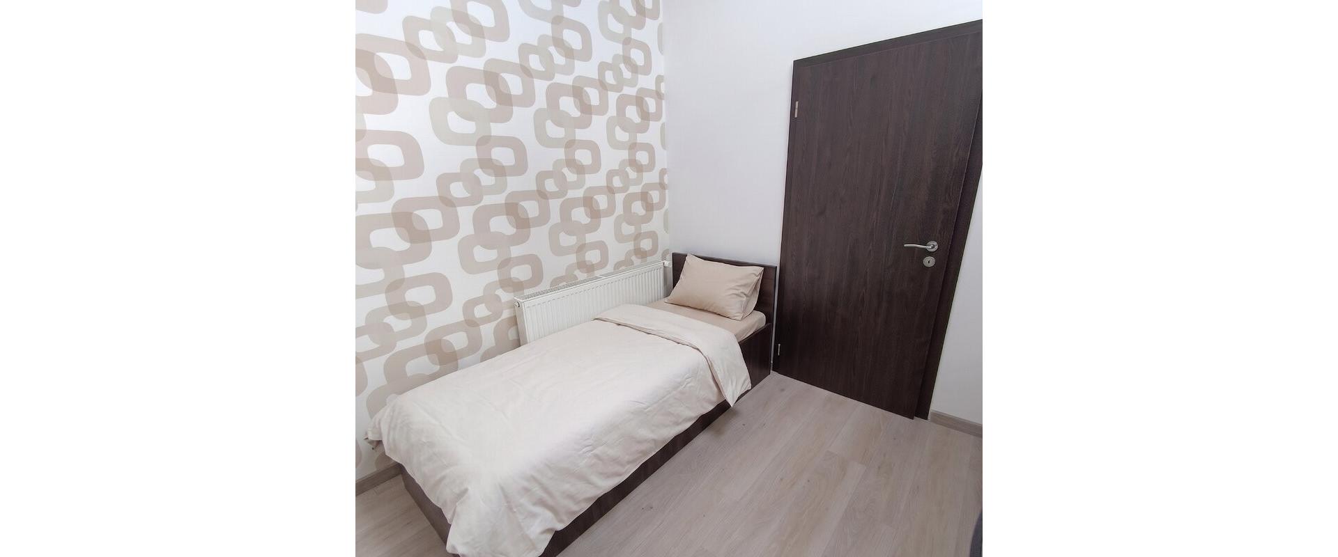 Na prenájom 3-izbový moderne zariadený byt na Bottovej ulici.