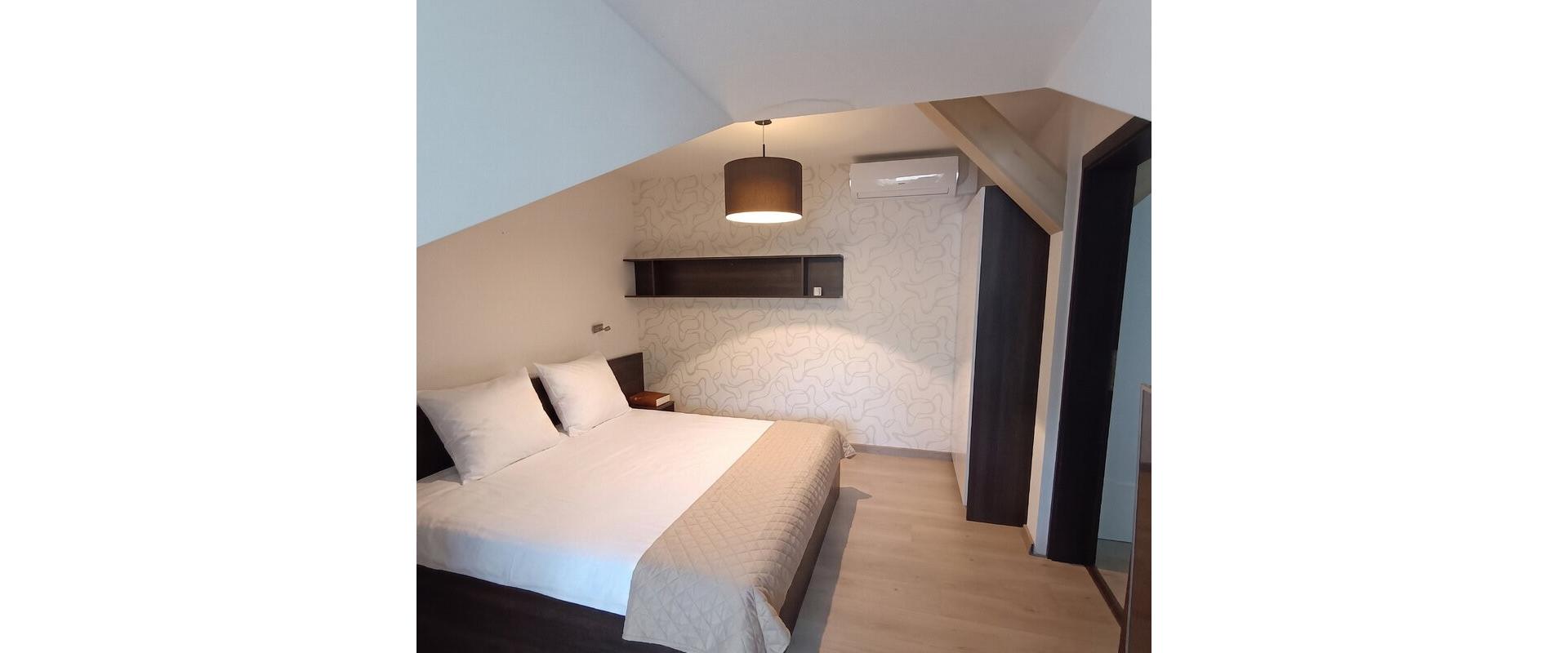Na prenájom 3-izbový moderne zariadený byt na Bottovej ulici.