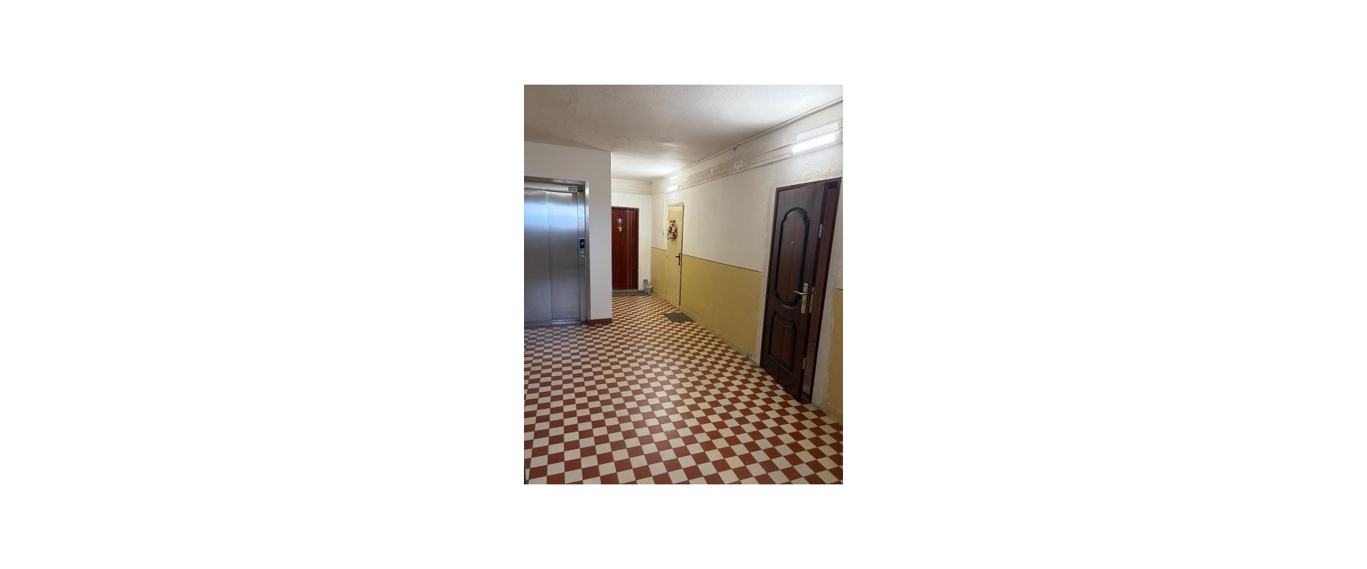 PREDAJ : 2-IZBOVÝ BYT S BALKÓNOM – MICHALOVCE,STRÁŇANY