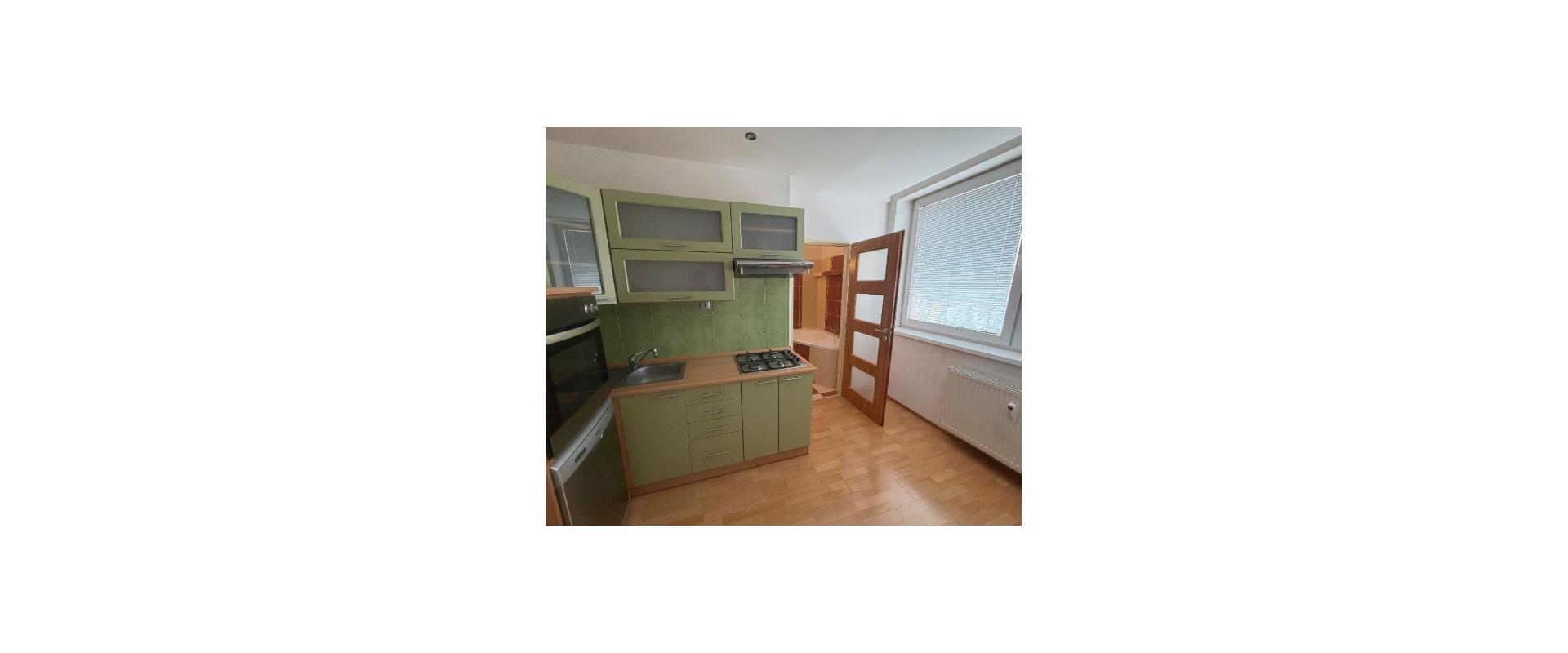 PREDAJ : 2-IZBOVÝ BYT S BALKÓNOM – MICHALOVCE,STRÁŇANY