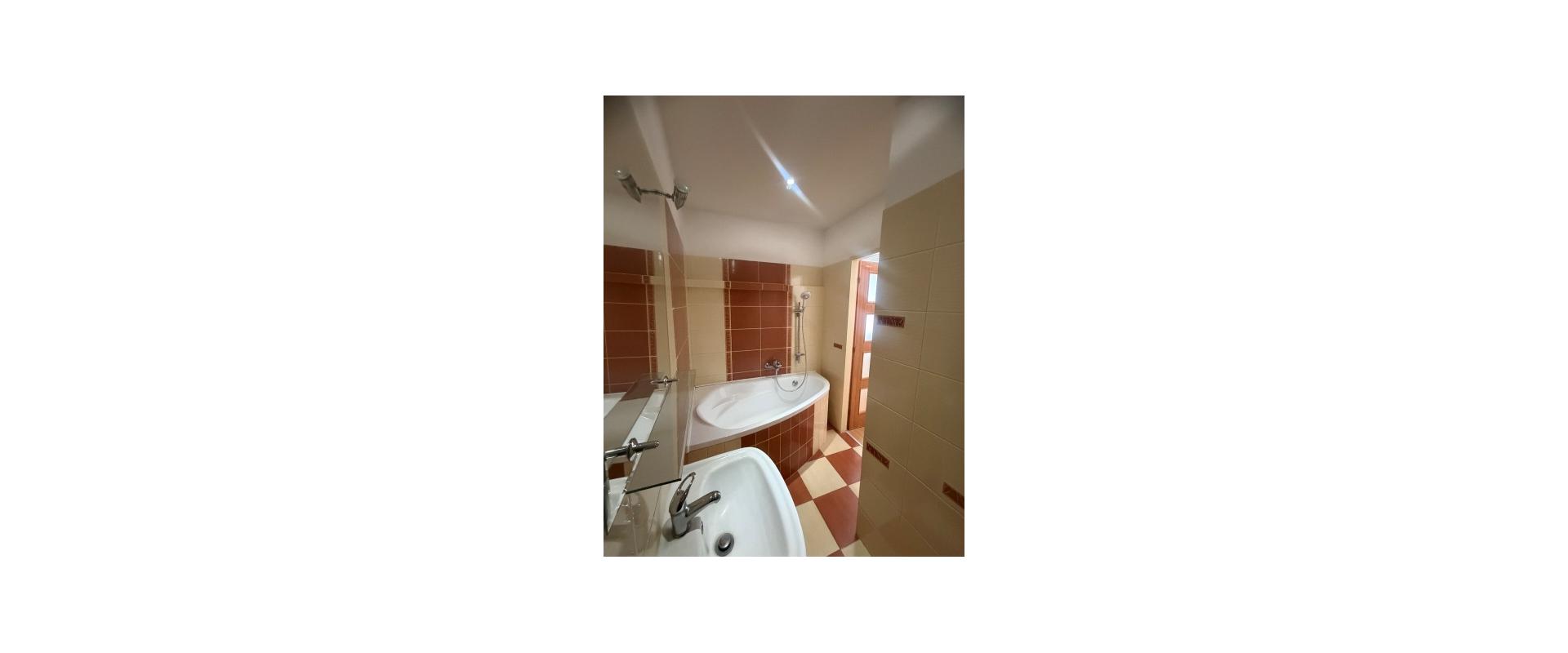 PREDAJ : 2-IZBOVÝ BYT S BALKÓNOM – MICHALOVCE,STRÁŇANY