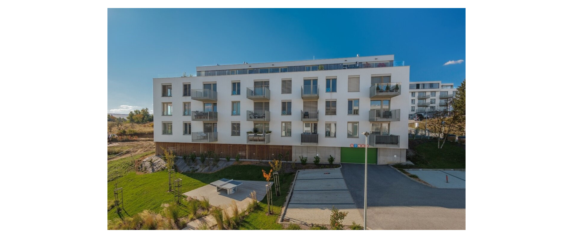 1-izbový byt s balkónom a garážovým parkovaním na prenájom!