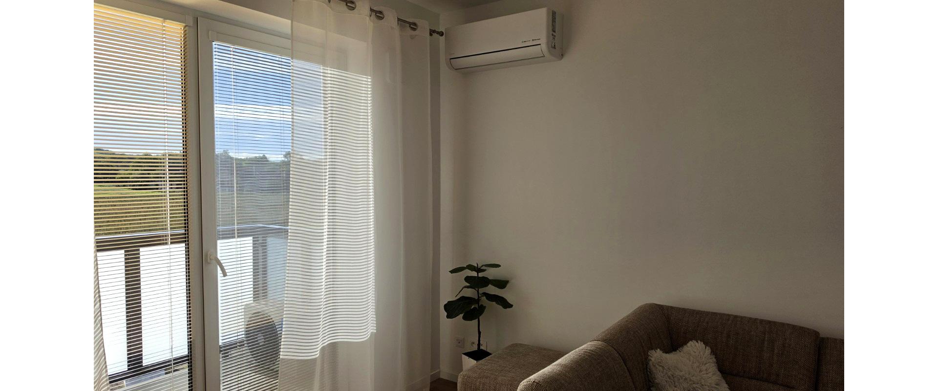 Zariadený byt s balkónom a klímou na prenájom – Dvorníky