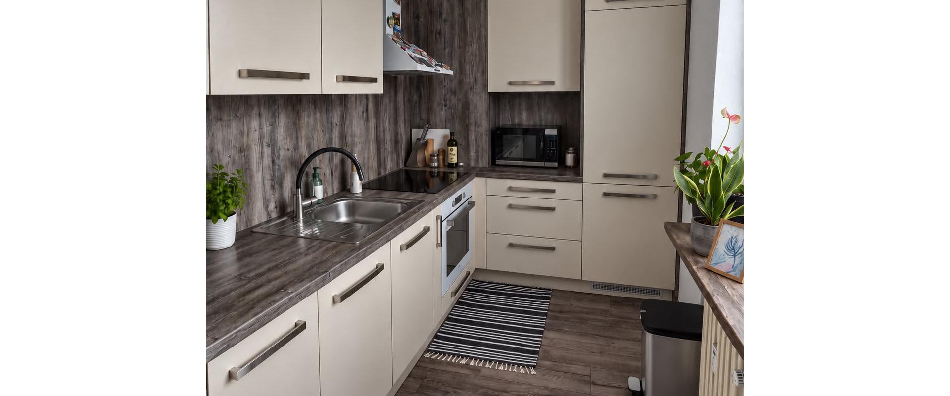 2-IZBOVÝ MODERNÝ BYT PO REKONŠTRUKCII V CENTRE MESTA