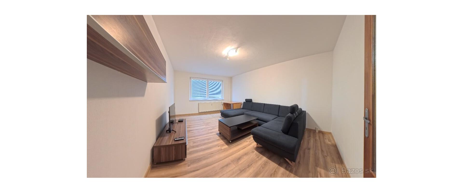3-IZBOVÝ PREROBENÝ BYT S LOGGIOU  / KVP – ČORDÁKOVA, KOŠICE