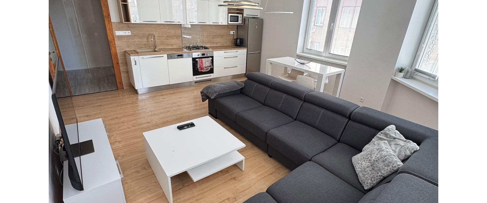 Na predaj 2 -izbový byt -  66 m² s balkónom po rekonštrukcii.