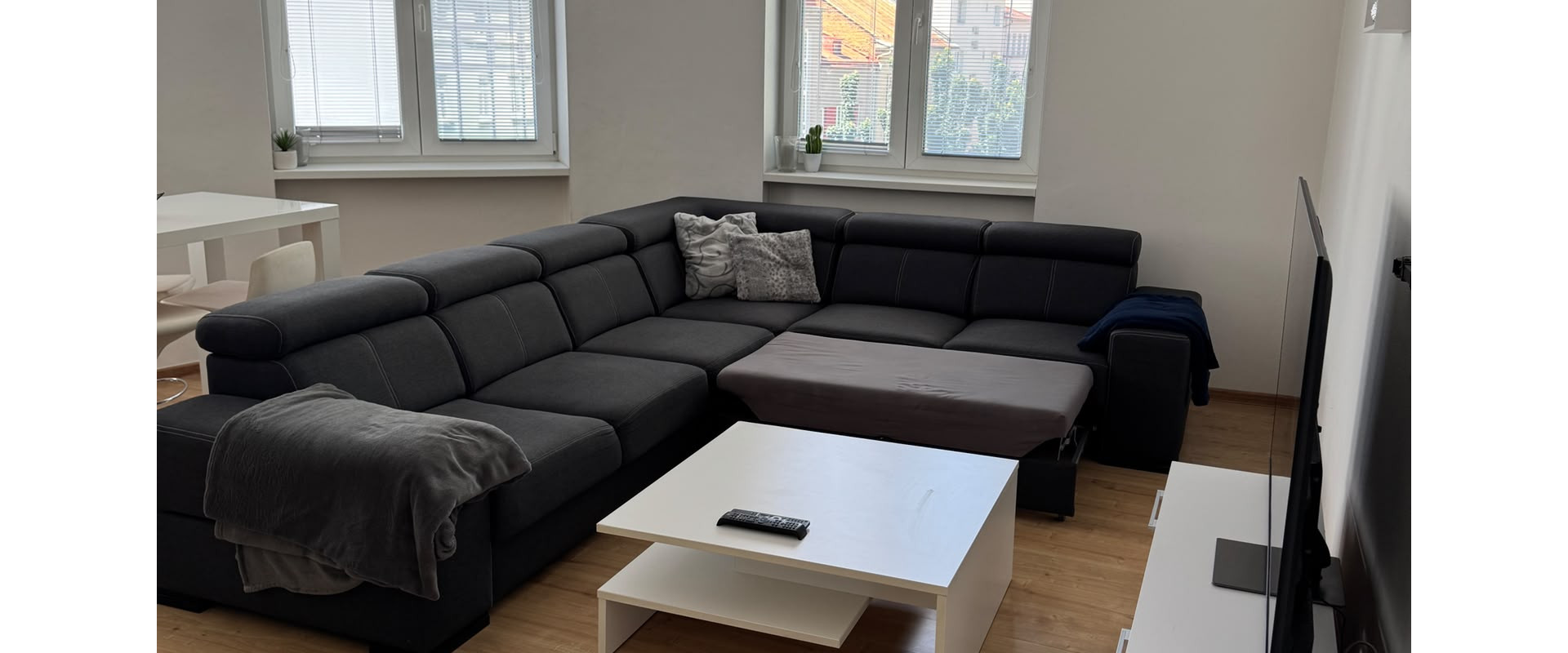 Na predaj 2 -izbový byt -  66 m² s balkónom po rekonštrukcii.